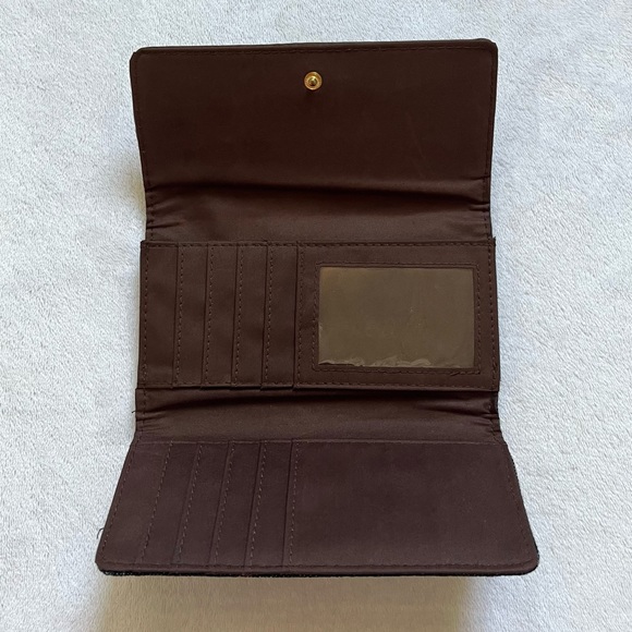 Claire’s Foldable Denim and Lace Wallet - Picture 3 of 6